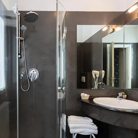 Dei Tigli אנג'רה