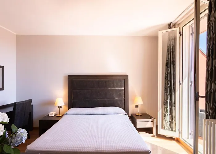 德提格力酒店 酒店