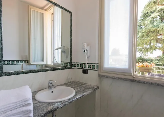 Dei Tigli Hotel Angera